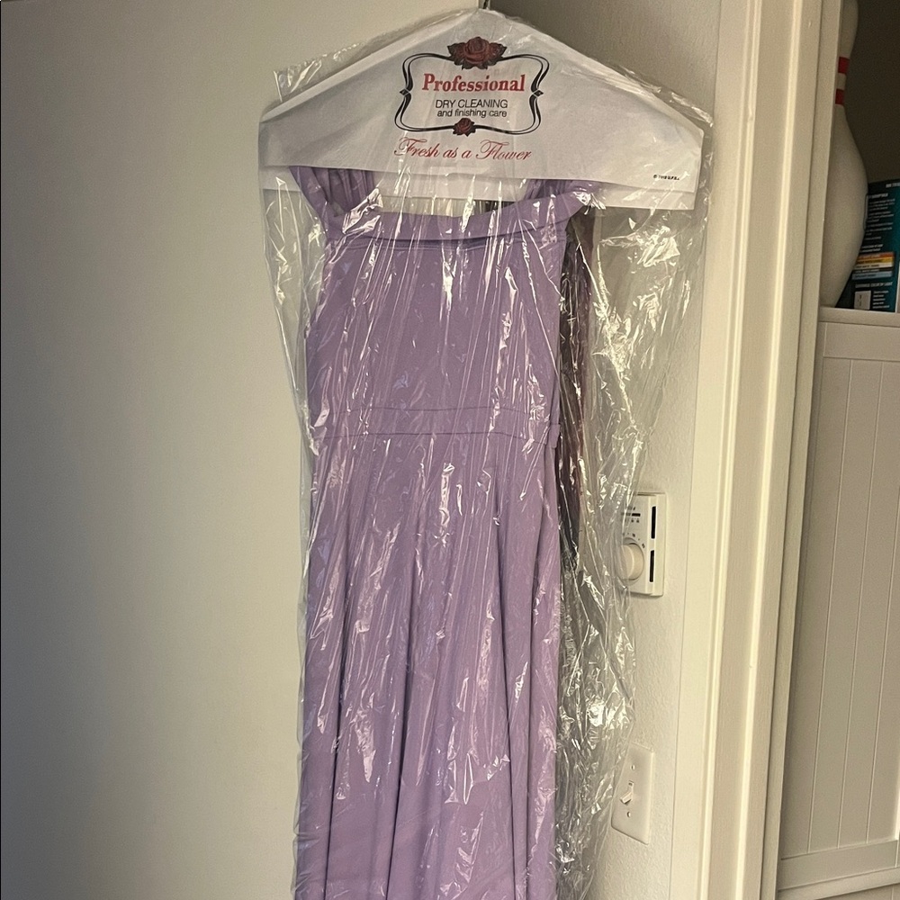 Elegant Lavender Off-Shoulder Dress - Picture 4 of 4